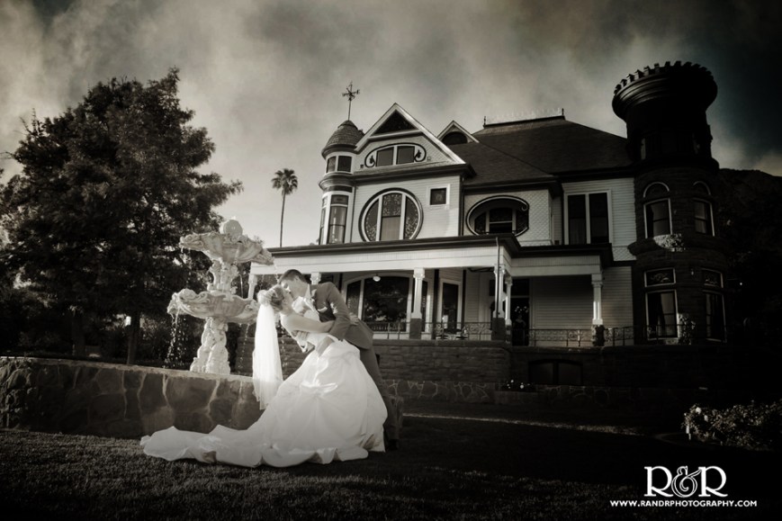 0149__Ashley&Mason-alt-BW-NewhallMansion-J1354